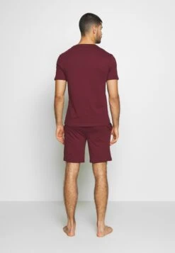 Pier One Pyjama - Bordeaux 4 Pier One Pyjama - Bordeaux -Pier One Mannenmode Winkel 01779b9b7e2d4867b99b937a10d4f0d8