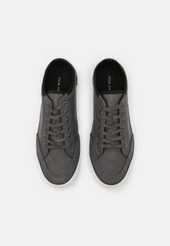 Pier One Sneakers Laag - Grey 5 Pier One Sneakers Laag - Grey -Pier One Mannenmode Winkel 121b9e5dccd84e7482b811a5f0f11ce0