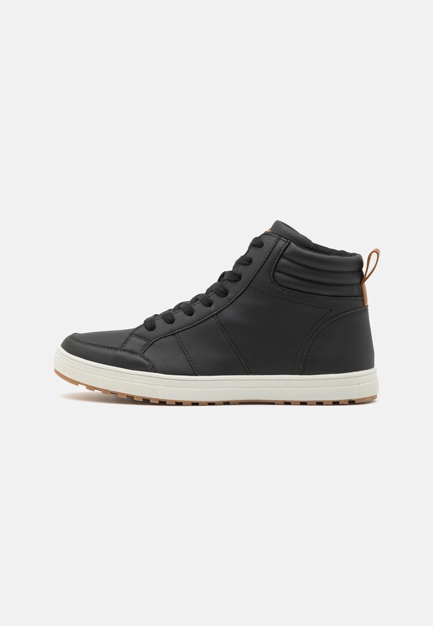 Sneakers Hoog - Black Pier One Sneakers Hoog - Black -Pier One Mannenmode Winkel 1388c7349322400ca24c22bcea5c2b74 scaled
