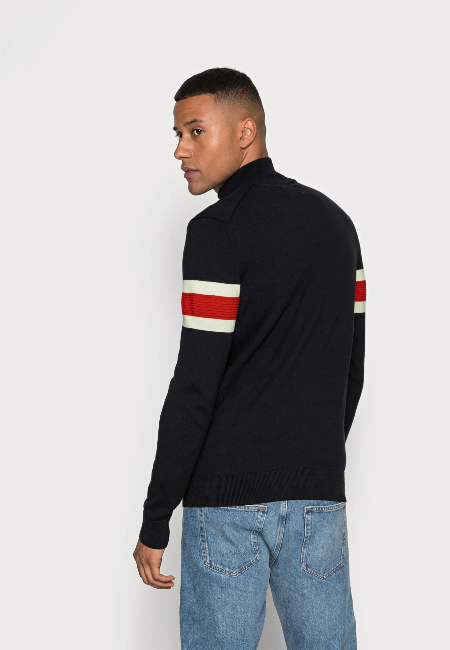 Vest - Dark Blue Pier One Vest - Dark Blue -Pier One Mannenmode Winkel 1f8f1ac9cf5e4d9fa1bf626596ae679a scaled