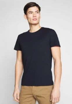 Pier One 2 Pack - T-Shirt Basic - White/Dark Blue -Pier One Mannenmode Winkel 29e824f9825c4b58be6620e83ee4ac6b