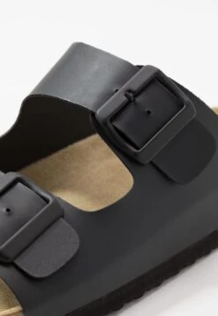 Pier One Unisex - Pantoffels - Black -Pier One Mannenmode Winkel 2c1088e9c35241008f77393ded163426