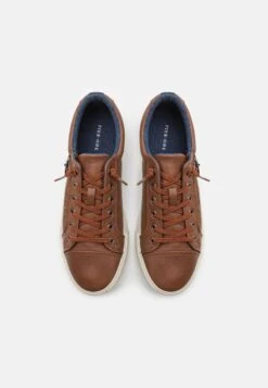 Pier One Unisex - Sneakers Laag - Cognac -Pier One Mannenmode Winkel 3d1f3808291849ed8f04a77a9118f1ad