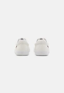 Pier One Unisex - Sneakers Laag - White 4 Pier One Unisex - Sneakers Laag - White -Pier One Mannenmode Winkel 4875ff60289d451696f32d2c44634d4c