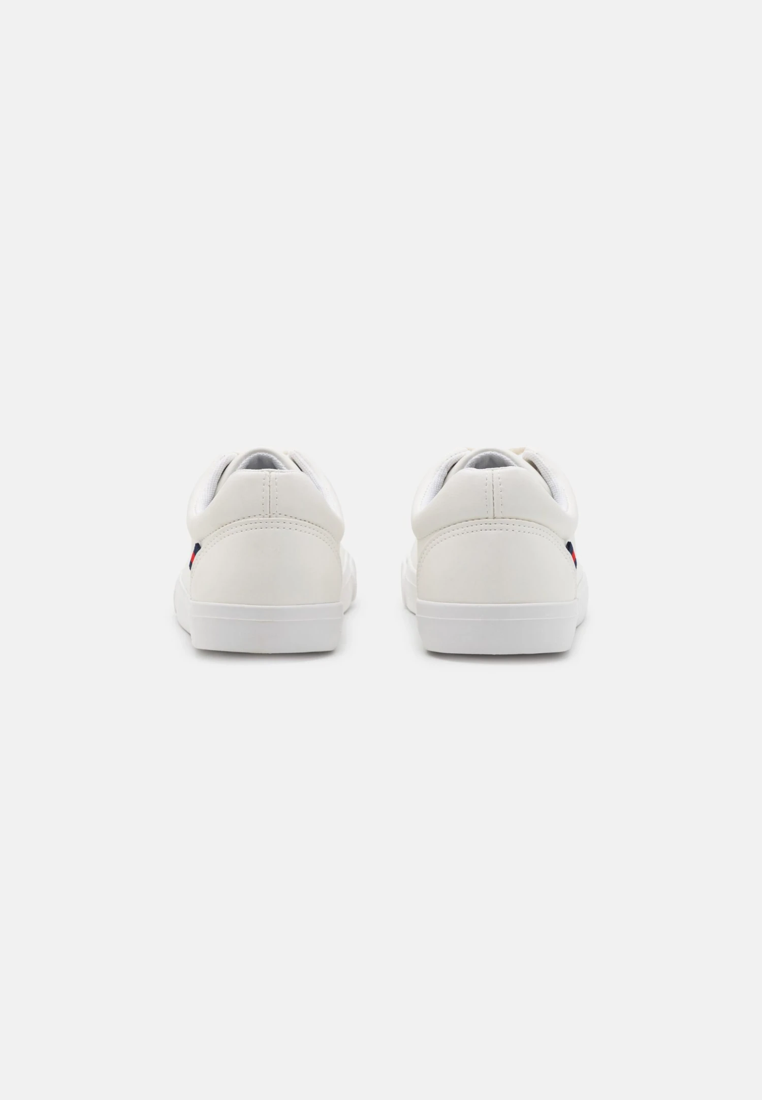 Unisex - Sneakers Laag - White Pier One Unisex - Sneakers Laag - White -Pier One Mannenmode Winkel 4875ff60289d451696f32d2c44634d4c scaled