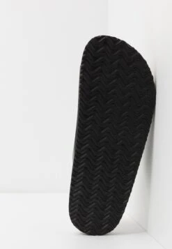 Pier One Unisex - Pantoffels - Black -Pier One Mannenmode Winkel 4a735c24e60449a29969a0148d036b07