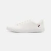 Pier One Unisex - Sneakers Laag - White -Pier One Mannenmode Winkel 4d5a85fb07034b32bc3535edb39c8bc0