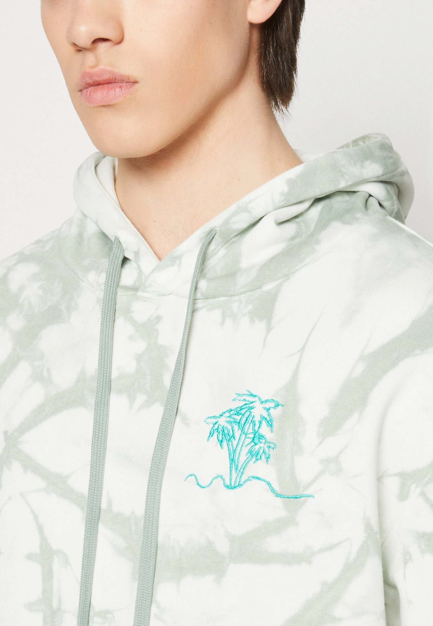 Hoodie - Green Pier One Hoodie - Green -Pier One Mannenmode Winkel 5200ce2384904e77836c6960bf6d3e69 scaled