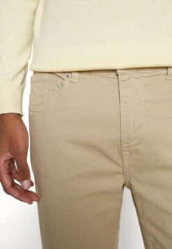 Pier One Slim Fit Jeans - Beige -Pier One Mannenmode Winkel 5c0c3fb9ba344384b5ed37a30e251c8c