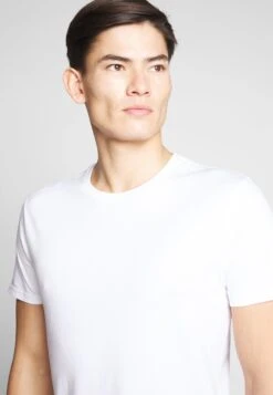 Pier One 2 Pack - T-Shirt Basic - White/Dark Blue -Pier One Mannenmode Winkel 5d6a04d994e343d2903cc2c1666bad4b