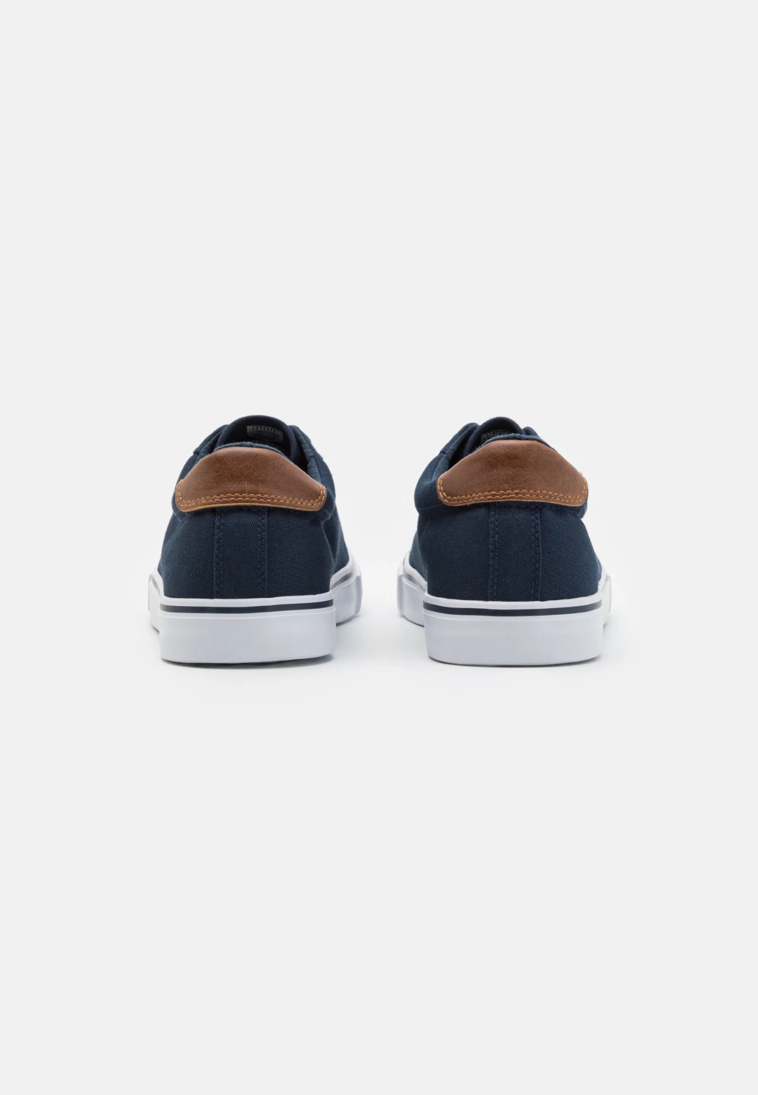 Unisex - Sneakers Laag - Dark Blue Pier One Unisex - Sneakers Laag - Dark Blue -Pier One Mannenmode Winkel 5ef87d0fc09b438cb7de950bb9ab19ad scaled