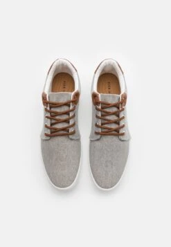Pier One Unisex - Sneakers Laag - Light Grey -Pier One Mannenmode Winkel 60fe947ef8cf4df19401d326e0123b74