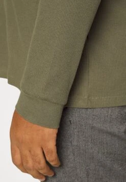 Pier One Longsleeve - Olive -Pier One Mannenmode Winkel 612d7def041345c5919aa60fd72cef62