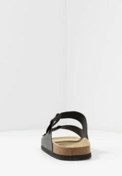 Pier One Unisex - Pantoffels - Black -Pier One Mannenmode Winkel 6792cddf649c4c73afdf1fc19e95f07f