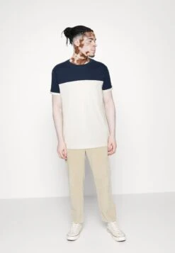 Pier One T-Shirt Print - Dark Blue/White -Pier One Mannenmode Winkel 785d216ee66b40f69492c347edc25345