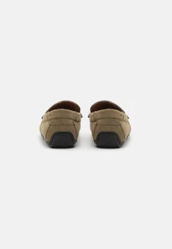 Pier One Unisex - Mocassins - Olive -Pier One Mannenmode Winkel 83d1f5a6a06847da9775750cb73a9d57