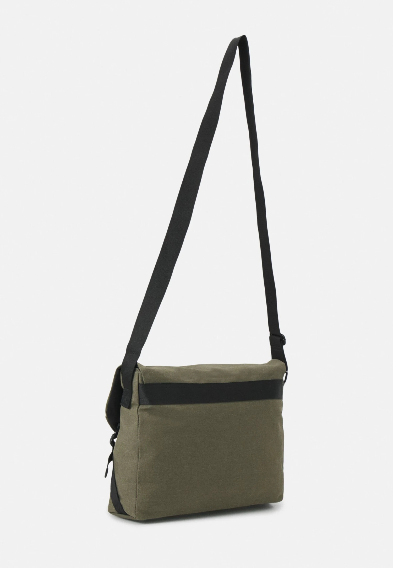 Schoudertas - Olive Pier One Schoudertas - Olive -Pier One Mannenmode Winkel 8ad418b21f864308806e377e69579260 scaled