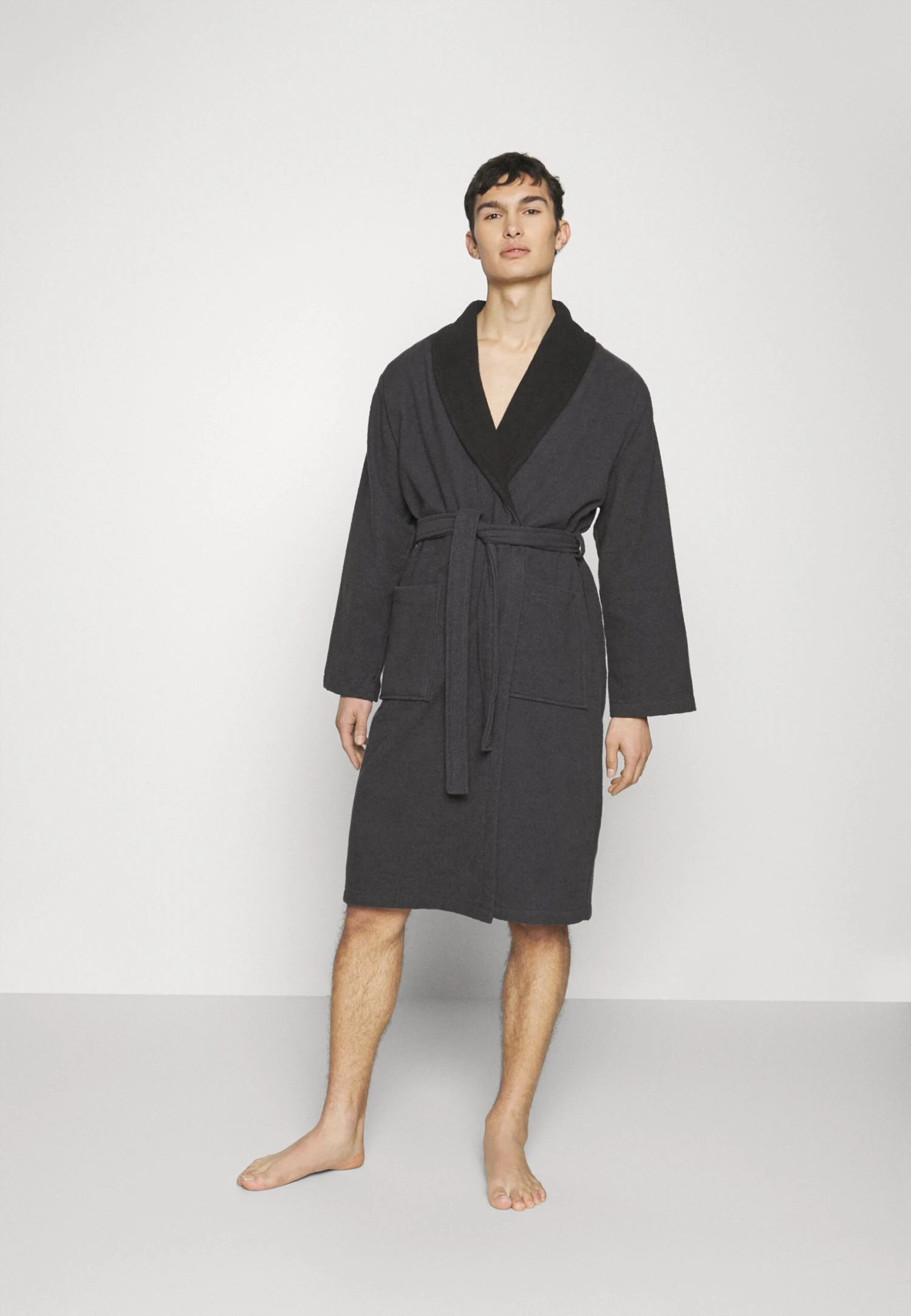 Shawl Towel Bathrobe - Badjas - Dark Grey Pier One Shawl Towel Bathrobe - Badjas - Dark Grey -Pier One Mannenmode Winkel 8b70390420bd4e208817690930416b3e scaled