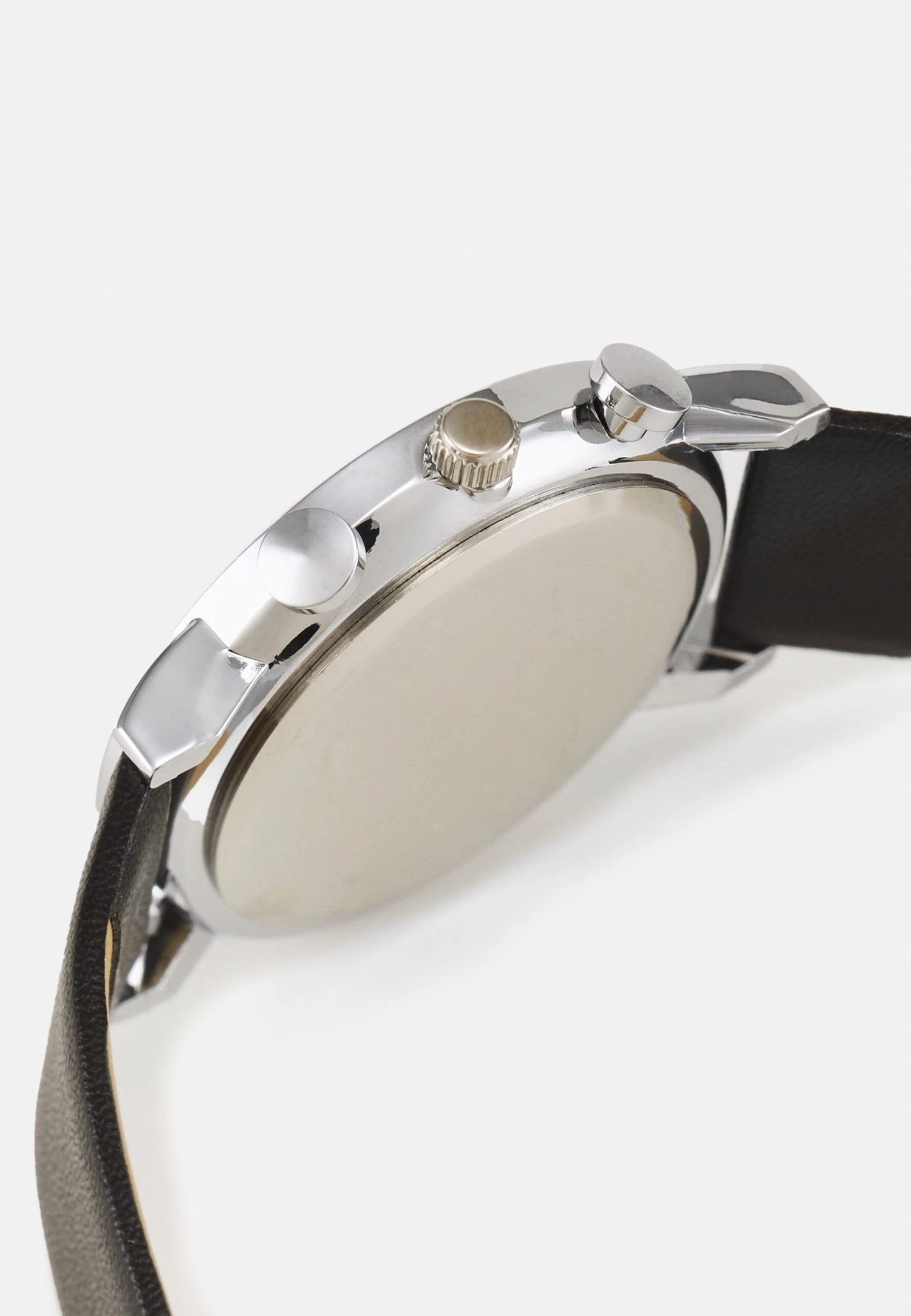 Set - Horloge - Black Pier One Set - Horloge - Black -Pier One Mannenmode Winkel 8b85f94e4c5a43a89680fa66df3bc7c7 scaled