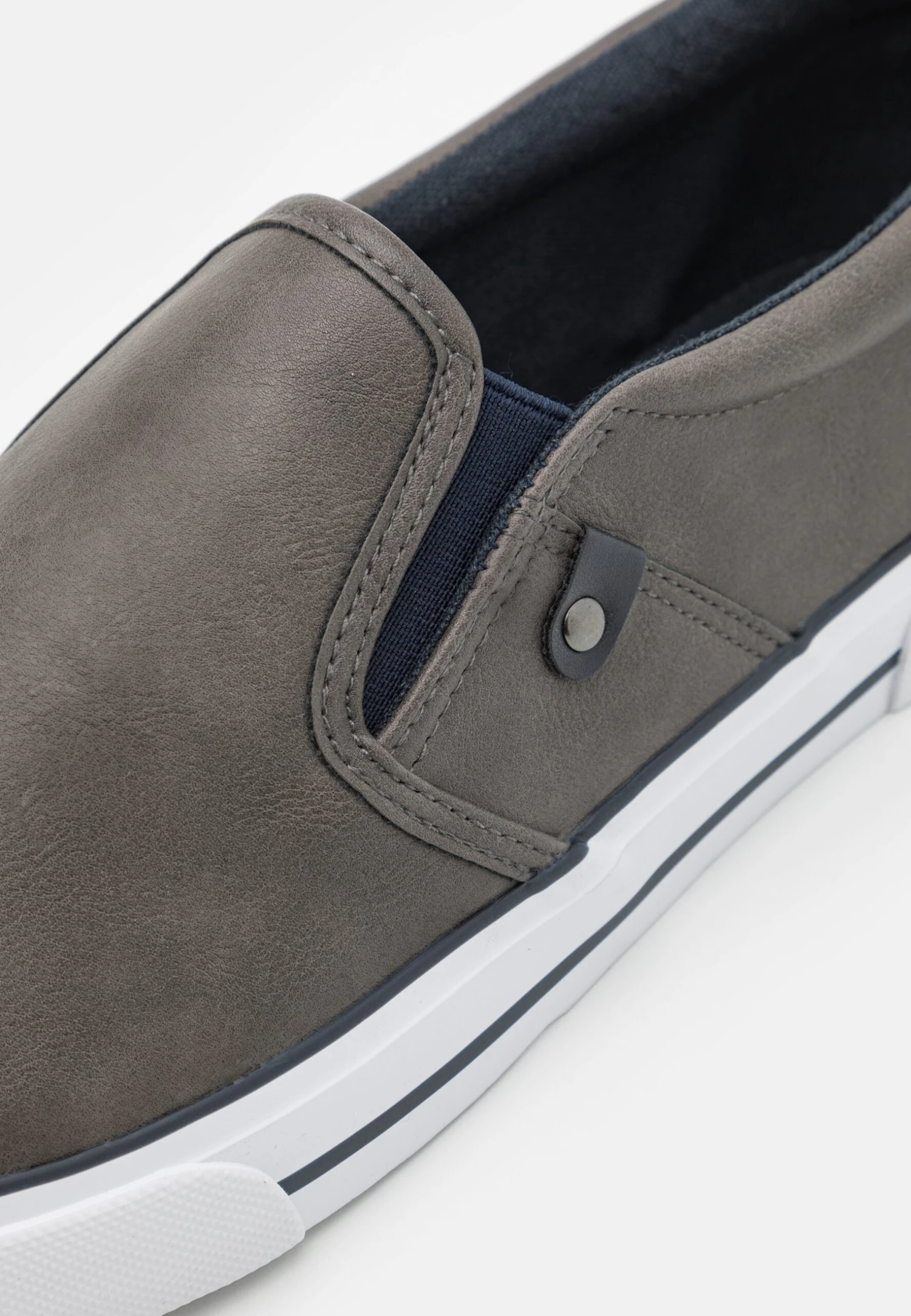 Unisex - Sneakers Laag - Grey Pier One Unisex - Sneakers Laag - Grey -Pier One Mannenmode Winkel 8f4c3bab60a8427abbcea954eebfdf86 scaled