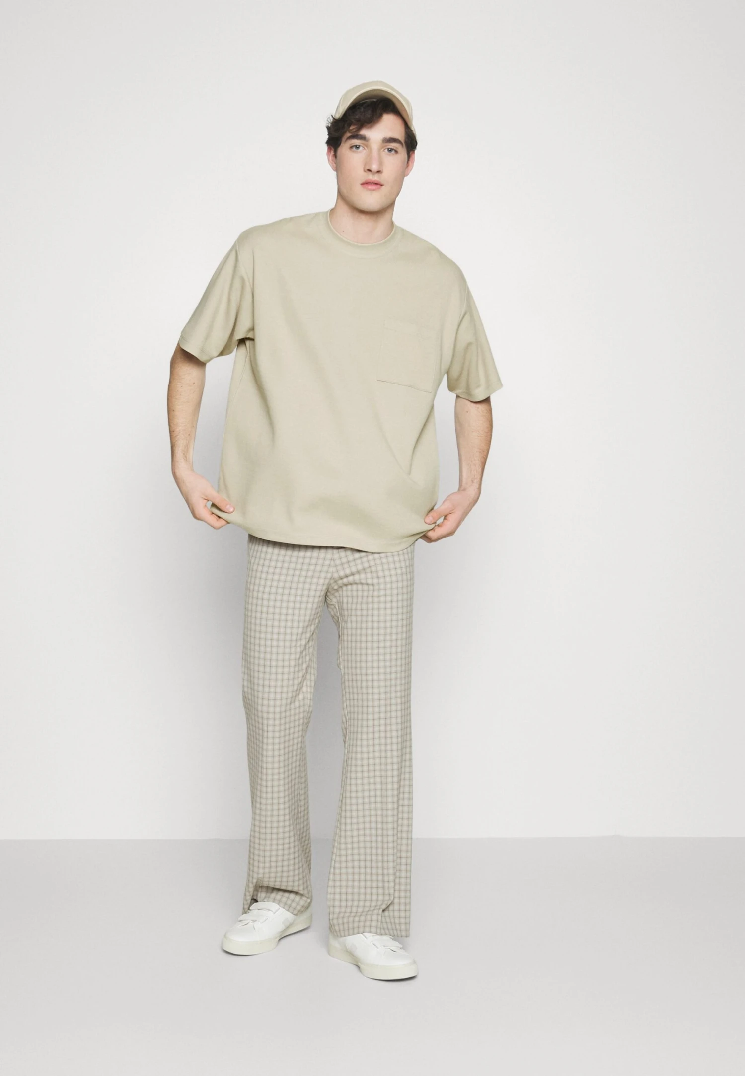 T-Shirt Basic - Beige Pier One T-Shirt Basic - Beige -Pier One Mannenmode Winkel 954399b85e4c4d1bb41fa3741a233e9e scaled