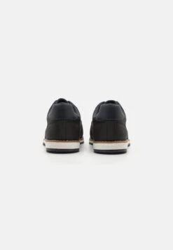 Pier One Sportieve Veterschoenen - Black -Pier One Mannenmode Winkel 9627cfdbf44d49e294e58b77a23f62af