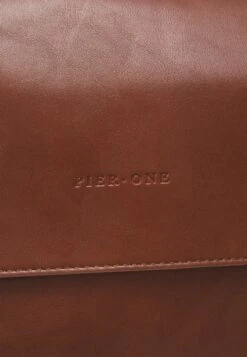 Pier One Schoudertas - Brown -Pier One Mannenmode Winkel 996f0b959cb14f4daf56add935c55435
