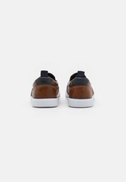 Pier One Unisex - Sneakers Laag - Cognac -Pier One Mannenmode Winkel a5827ba272184322a5f334dbbc2389e8