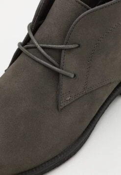 Pier One Unisex - Sportieve Veterschoenen - Grey -Pier One Mannenmode Winkel b251e44b3e5a412c95b96877ca3c165d