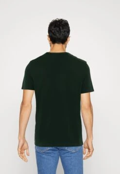 Pier One 5 Pack - T-Shirt Basic - White/Ark Green/Blue -Pier One Mannenmode Winkel be17ff401ed84dab976f96753f680a32