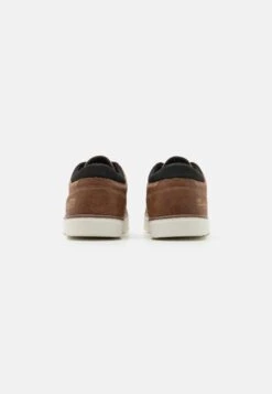 Pier One Sneakers Laag - Cognac -Pier One Mannenmode Winkel c179352cbf354ec887f25290834dd5a5