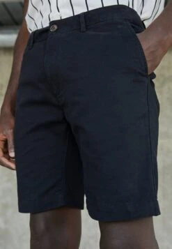 Pier One 2 Pack - Shorts - Black/Olive 4 Pier One 2 Pack - Shorts - Black/Olive -Pier One Mannenmode Winkel d524b5a279394f7b8bcc1a11f79629f3