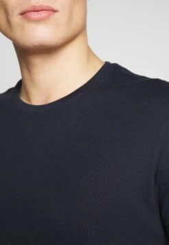 Pier One 2 Pack - T-Shirt Basic - White/Dark Blue -Pier One Mannenmode Winkel de6827f8d2cf4a2c856d09a9d7f8109d