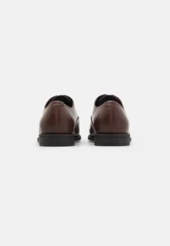 Pier One Unisex - Sportieve Veterschoenen - Dark Brown -Pier One Mannenmode Winkel def25b02b8464c7bb9962d0b86180f45