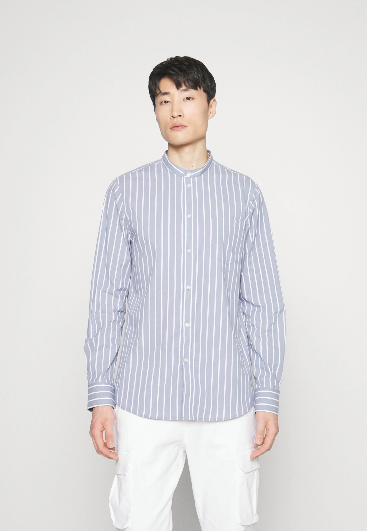 Muscle Fit Stand- Overhemd - Blue Pier One Muscle Fit Stand- Overhemd - Blue -Pier One Mannenmode Winkel e838cb3e9e6c432aaa73a25b662f14b4 scaled