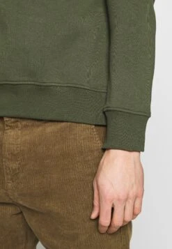 Pier One 2 Pack - Sweater - Khaki/Black -Pier One Mannenmode Winkel e8798e2b4496495bb57d084d4047e2b7