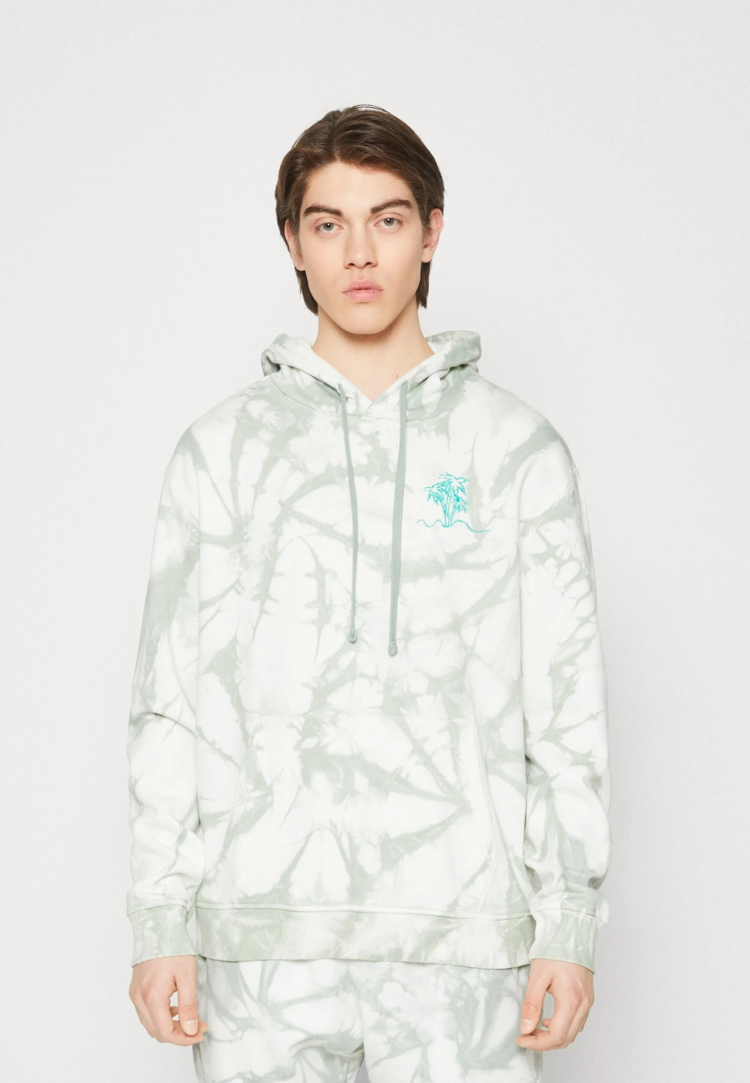 Hoodie - Green Pier One Hoodie - Green -Pier One Mannenmode Winkel f4ef002596da4128aae81253d9ff3e9e scaled