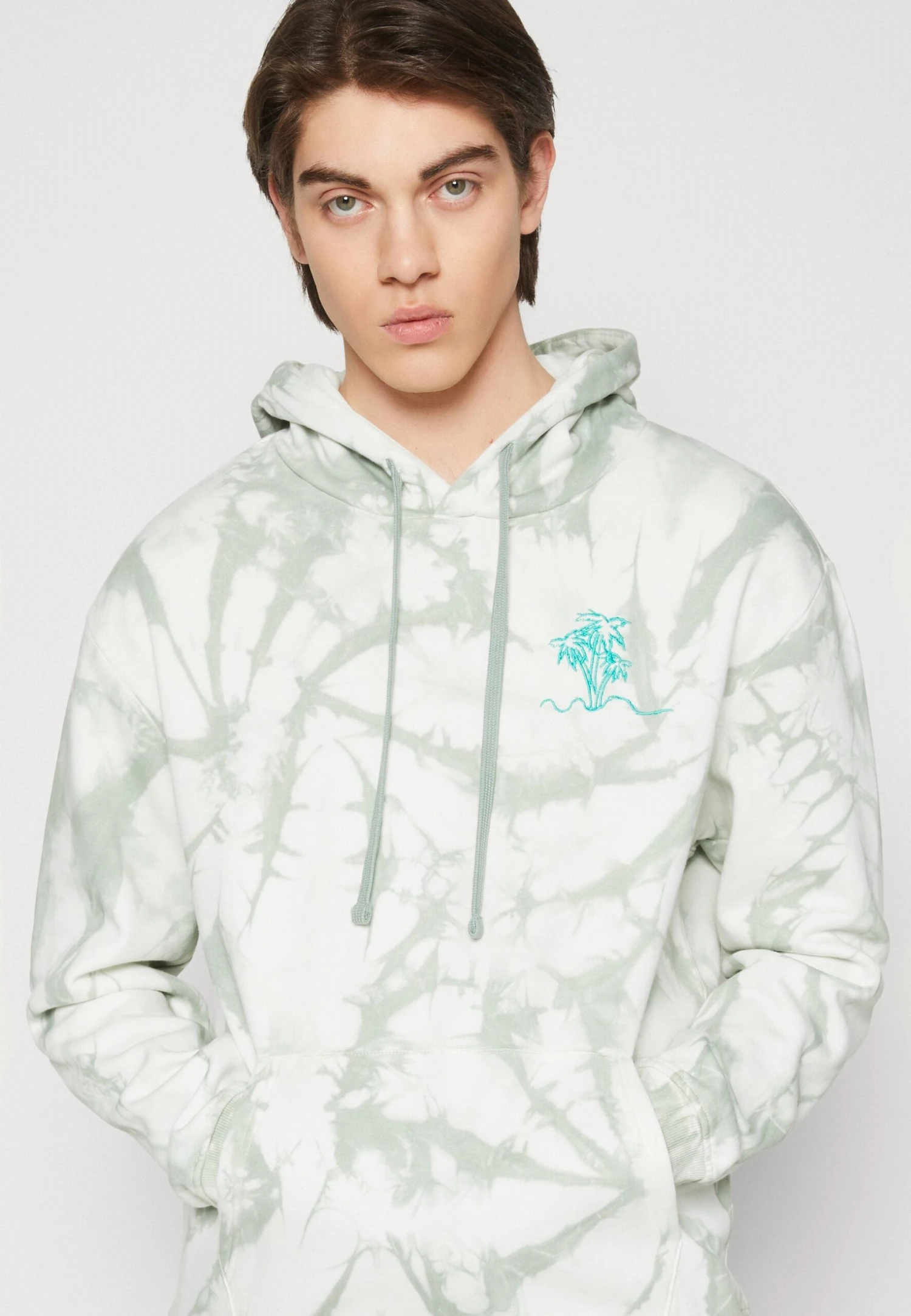 Hoodie - Green Pier One Hoodie - Green -Pier One Mannenmode Winkel faf27ee842ef4efea167a307e07de606 scaled