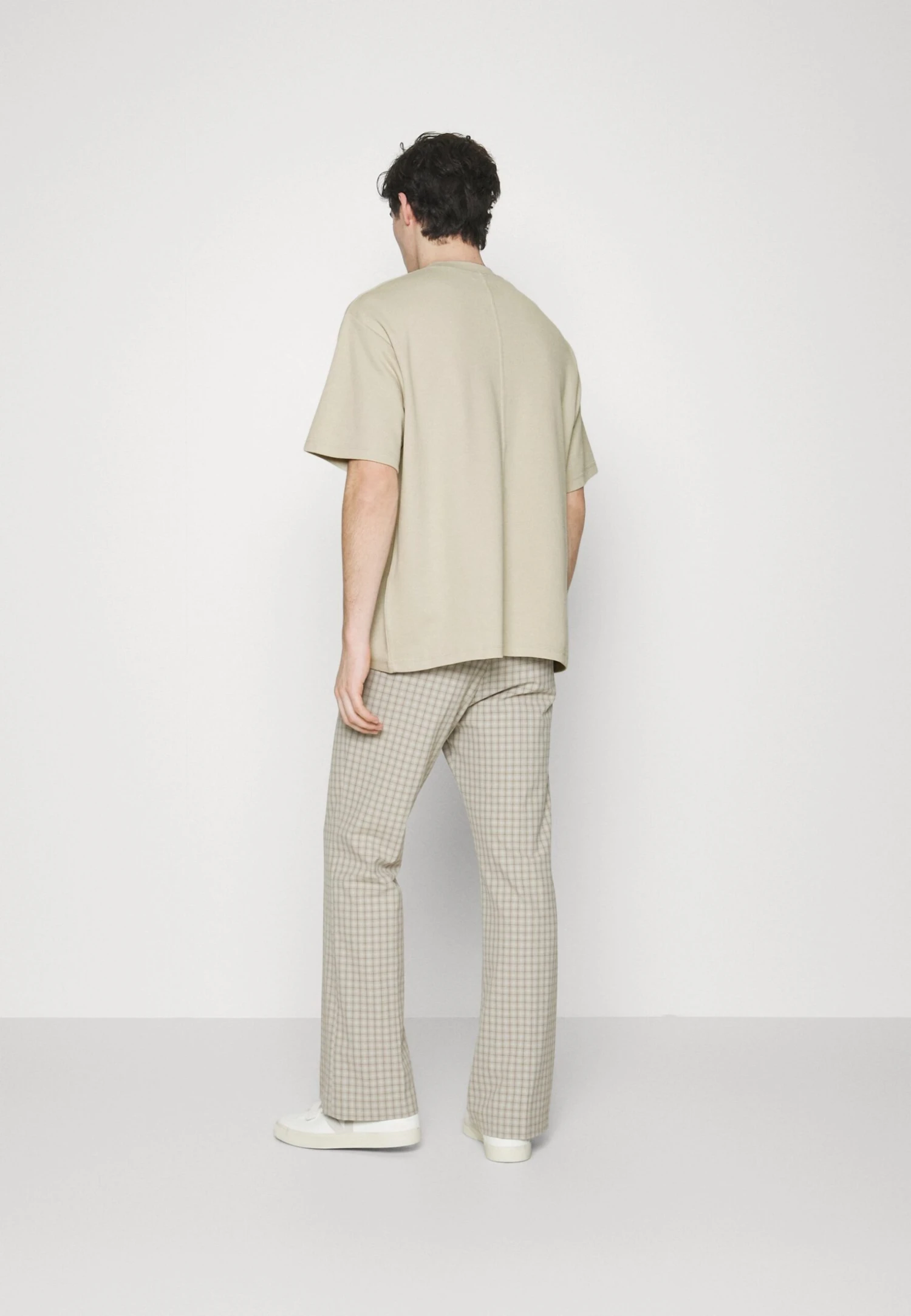 T-Shirt Basic - Beige Pier One T-Shirt Basic - Beige -Pier One Mannenmode Winkel fc1282f8e7114005b687f995a438664d scaled